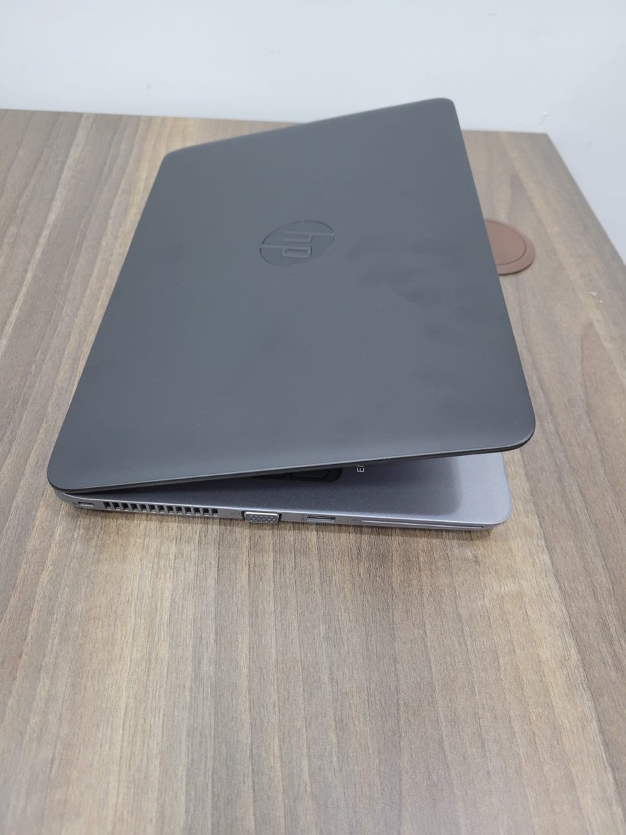 Shann_099's tweet photo. 📌HP ELITEBOOK 820 G2 SLIM
📌INTEL CORE I5 
📌STORAGE 8GB RAM/500GB HDD
📌SPEED CLOCK 2.3GHZ
📌BATTERY LIFE 4HRS+
📌WITH WINDOWS 10 PRO AND OFFICE
📌VERY CLEAN WITH WARRANTY
📌PRICE KSH25000
📌CONTACT 0717040531
Dm @ECB001 https://t.co/tmKxAJkevK