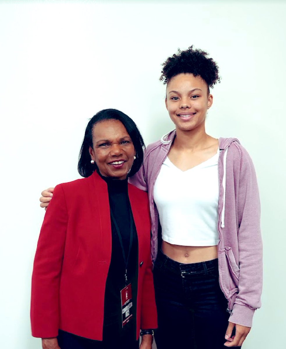mom2CP_Ogden's tweet image. grateful for an awesome visit with @StanfordWBB ♥️🌲insightful conversation with @CondoleezzaRice 🌏 thanks @bshank12 📸 #Stanford #nerdnation 🤓