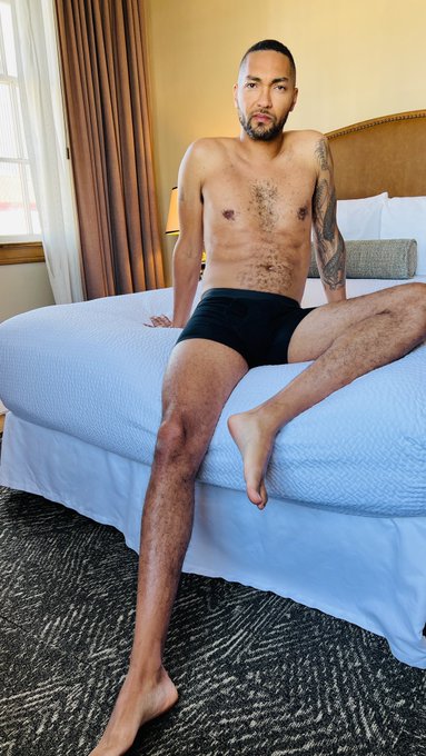 Hello https://t.co/z8hN2x9Th8<a href="/tag/newprofilepic"class="tags"><span>#newprofilepic</span></a>