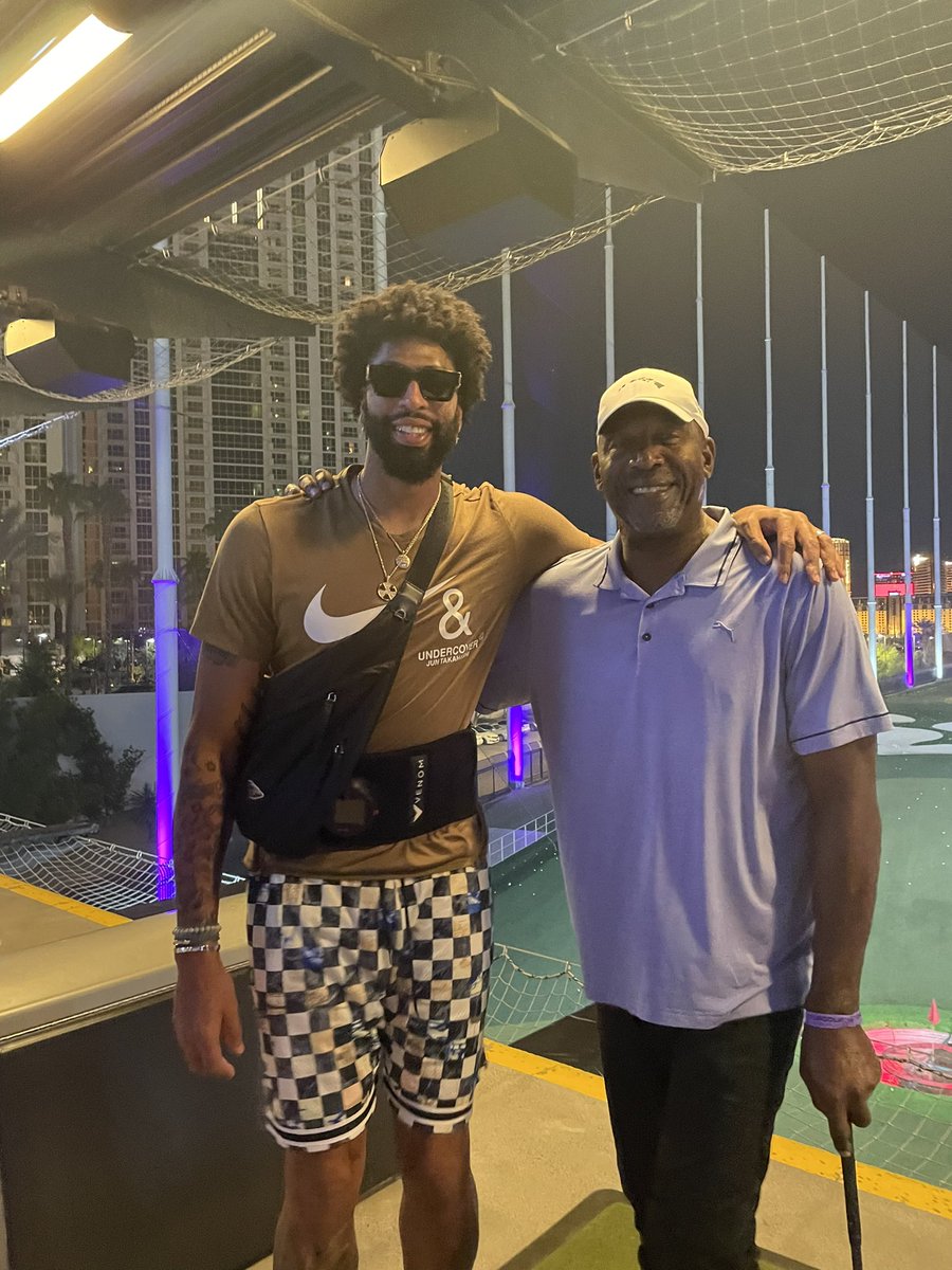 AD looking healthy & ready for this season 💪🏾💯 @AntDavis23 @Lakers @Topgolf @TopgolfLasVegas #Lakers