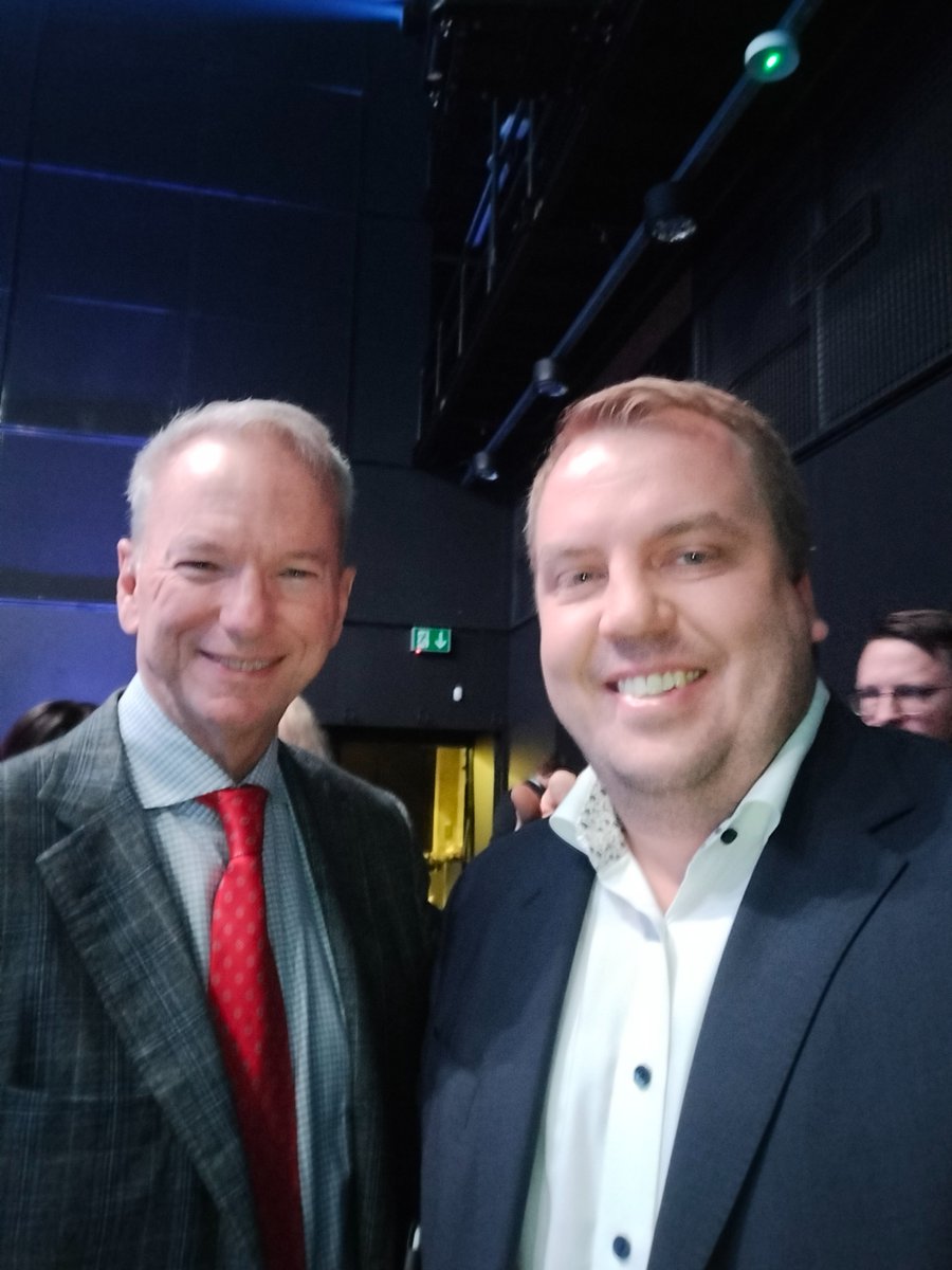 Siim Sikkut (@sikkut) on Twitter photo Had a swell chance to chat on <a href="/TallinnSummit/">Tallinn Digital Summit</a> stage with <a href="/ericschmidt/">Eric Schmidt</a> on where is #AI going, how we should embrace it - as societies & governments - incl. the need for united approach among likeminded democratic countries. Plus, is always good to meet a fellow <a href="/Princeton/">Princeton University</a> Tiger! Had a swell chance to chat on <a href="/TallinnSummit/">Tallinn Digital Summit</a> stage with <a href="/ericschmidt/">Eric Schmidt</a> on where is #AI going, how we should embrace it - as societies & governments - incl. the need for united approach among likeminded democratic countries. Plus, is always good to meet a fellow <a href="/Princeton/">Princeton University</a> Tiger!