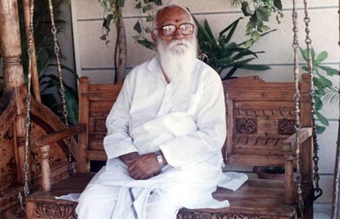 RomiShuklaGonda's tweet photo. प्रख्यात समाजसेवी, 'ग्रामोदय से राष्ट्रोदय' की संकल्पना को साकार करने वाले युगपुरुष, भारत रत्न, राष्ट्रऋषि, श्रद्धेय नानाजी देशमुख को उनकी जयंती पर विनम्र श्रद्धांजलि।

सशक्त समाज के लिए समर्पित उनका जीवन हम सभी के लिए अप्रतिम प्रेरणा है।
@Awanish_Singh @BjpAmarBamBam https://t.co/Bc8wjdPdXd