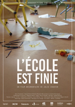 Ceux qui partent : « L’Ecole est finie » de Julie Chauvin : un documentaire sur les professeurs qui n'en peuvent plus cafepedagogique.net/lexpresso/Page…