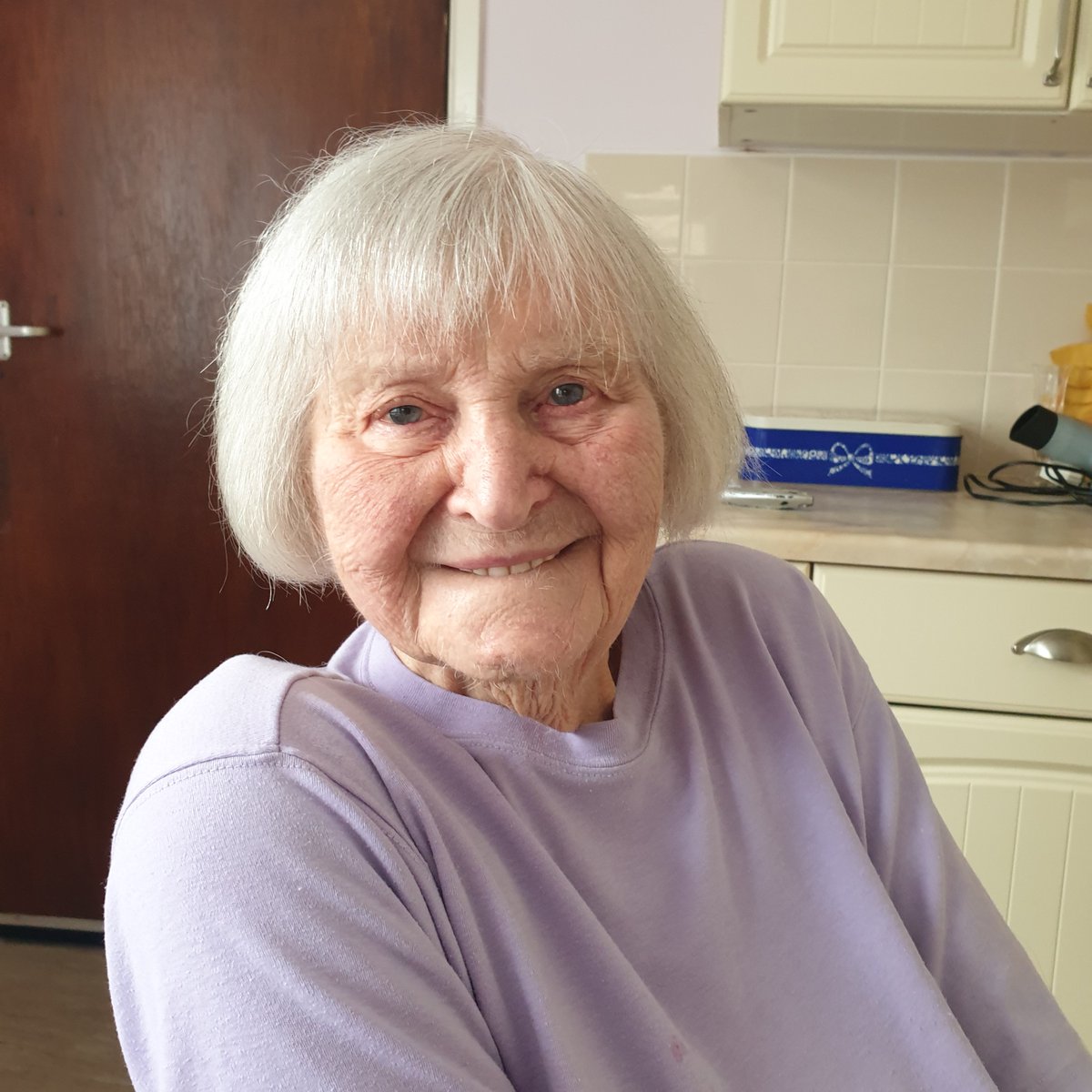 👀💇‍♀️ Check out Slyvia's new hair

Slyvia and her #Carer are always doing fun things together including this recent salon session! I think you'll agree her carer did an amazing job 👏