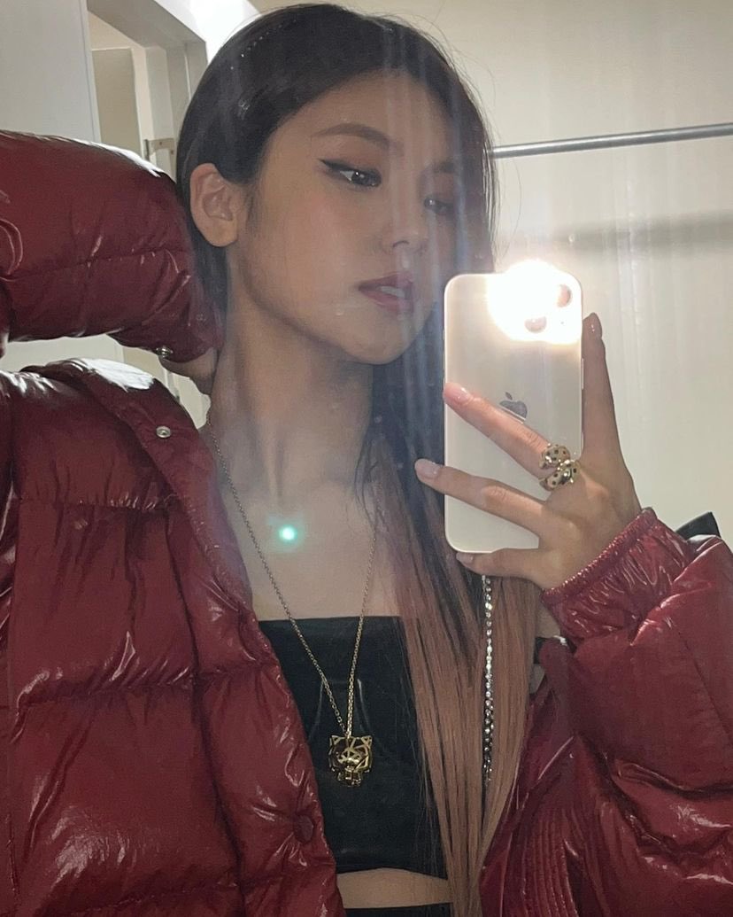 ITZYFrance_FAN's tweet photo. 📸 — 091022
「 ITZTAGRAM 」 

⇝ #YEJI   : ❤️

#ITZY #있지  @ITZYofficial ࿐ 🌙
(2/2) https://t.co/H0lWvT7Ei7