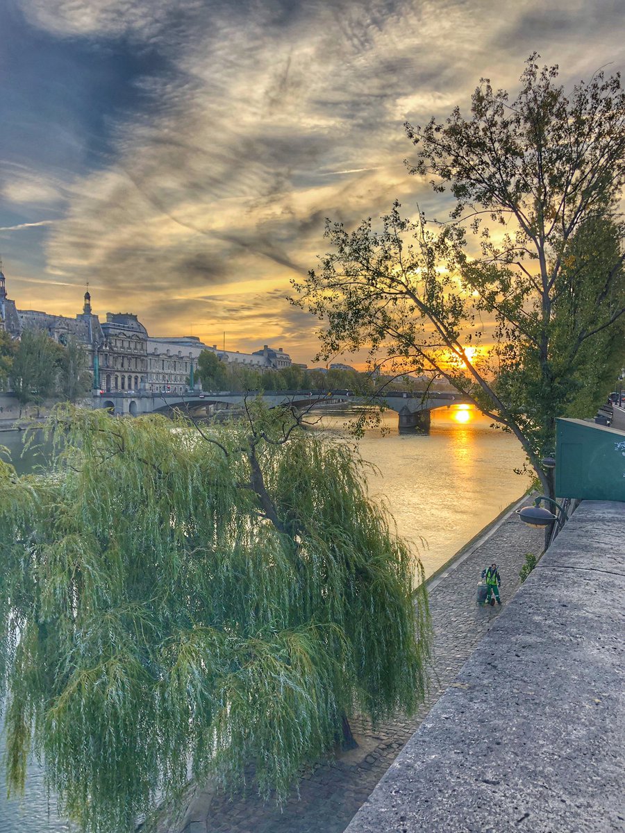 #parisestmagique Au petit matin à Paris 😊