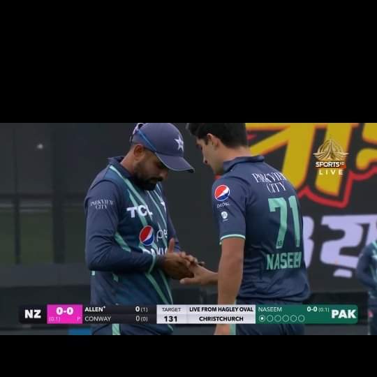 __Awkybye's tweet photo. Bus aisy hath pkrny wala koi chahiye 🥹🫣 https://t.co/ohLsjQ0kCu