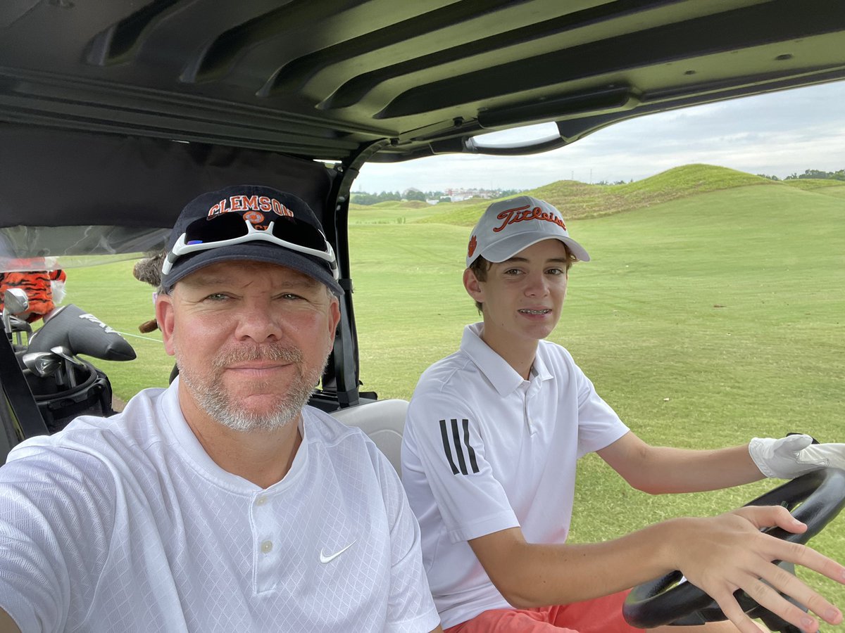 NoleBeyer's tweet photo. Happy Birthday to one of my favorite humans! Happy 16th Colby! #theonewhoplaysthemostwithme #chipthroworpunttoplayfetch #lookingforwardtothecarrides 🚙 https://t.co/R689p2eAvp