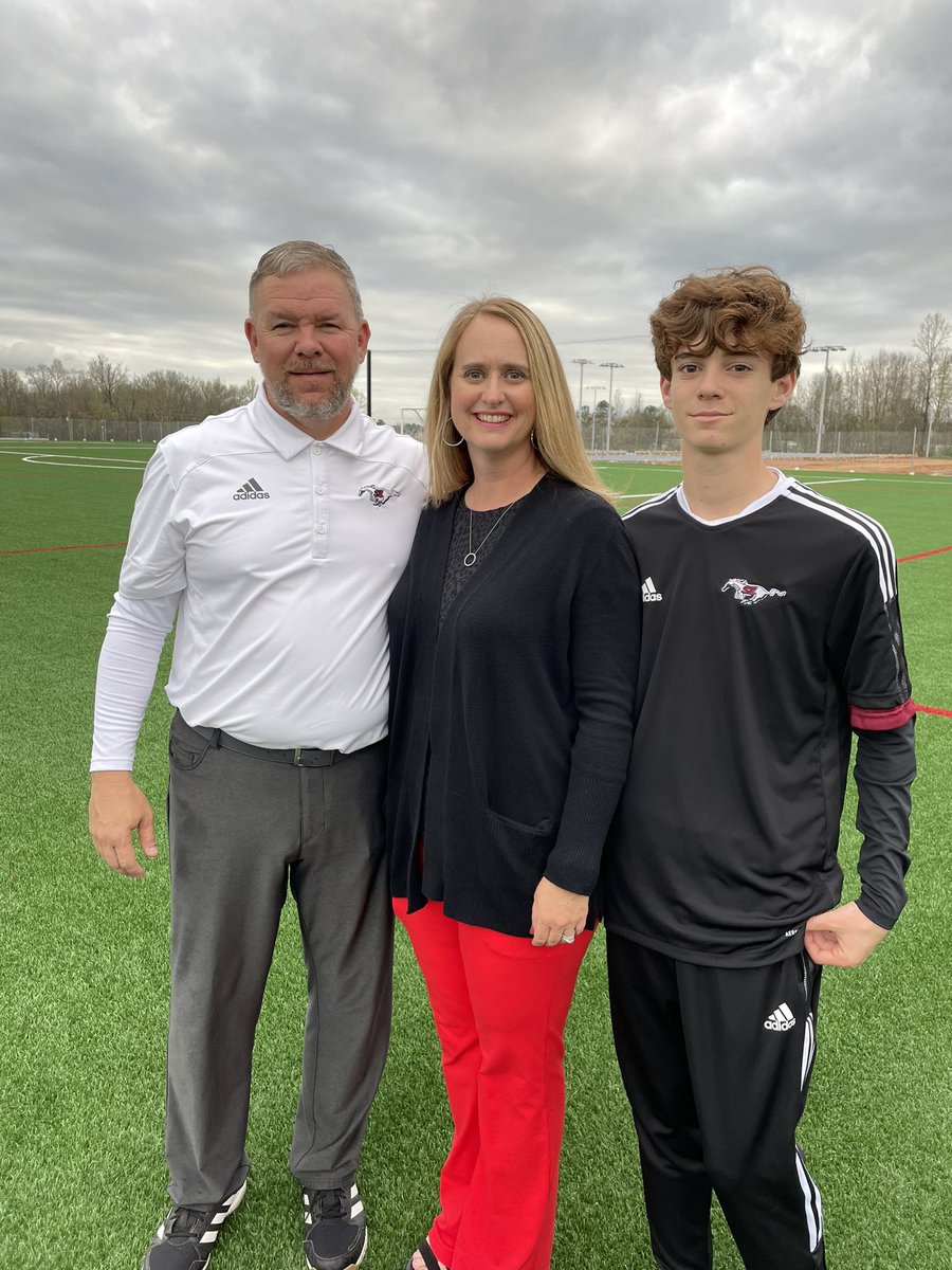 NoleBeyer's tweet photo. Happy Birthday to one of my favorite humans! Happy 16th Colby! #theonewhoplaysthemostwithme #chipthroworpunttoplayfetch #lookingforwardtothecarrides 🚙 https://t.co/R689p2eAvp