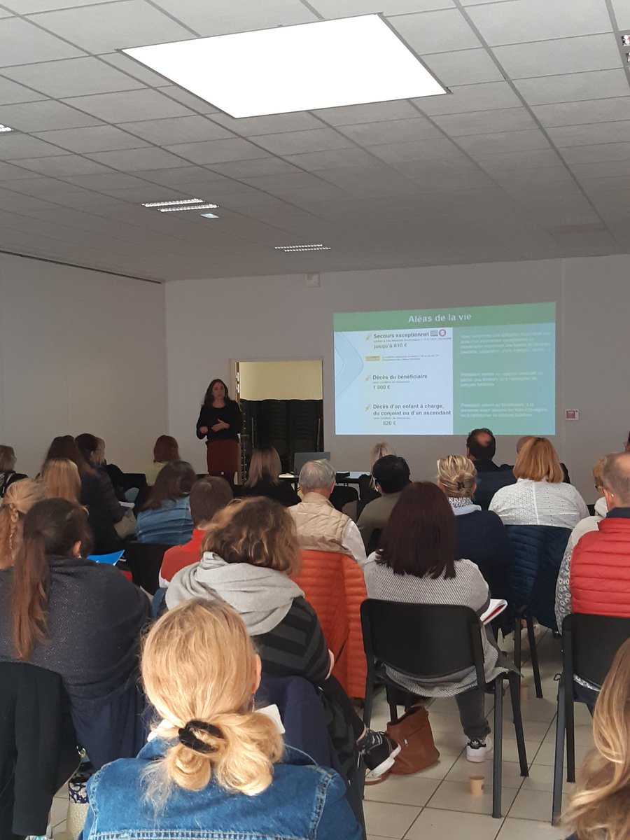 cnas_est's tweet photo. 📆  En direct de la Réunion des Correspondants et Délégués Locaux de Saône-et-Loire à @VilleDeMacon 📍
Nouveautés 2023, nouveau portail adhérents, présentation de l'offre solidarité par une assistante sociale du @cnasfrance 🤝
Merci à tous pour votre venue et vos retours 🎤 https://t.co/L42ZJQKNM3