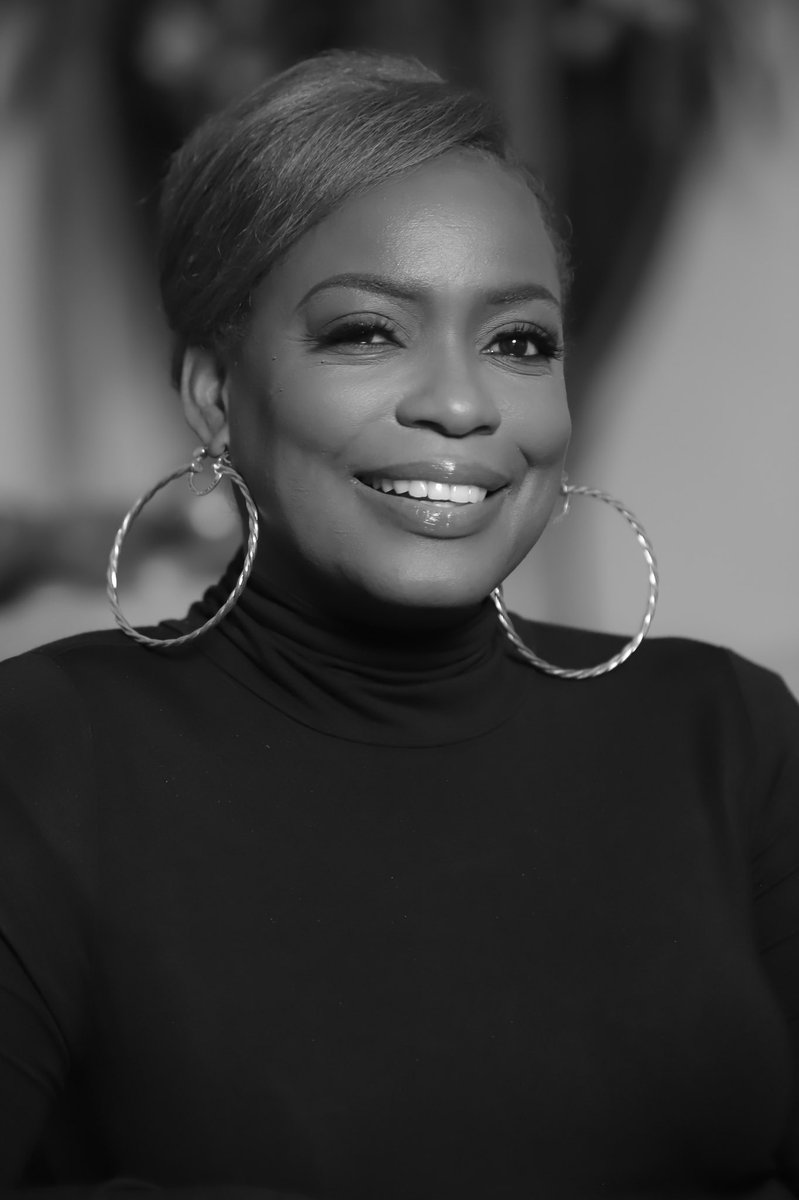 FannieShortFilm's tweet photo. Celebrating @aunjanuejlt! The short film FANNIE directed by @cswanson44 is the most powerful movie of the year. Watch it at https://t.co/YPNz5vLbux.
#FannieShortFilm #AunjanueEllis #ChristineSwanson #ChromaticBlack #CelebrateBlackCinema https://t.co/XIONweQzfc