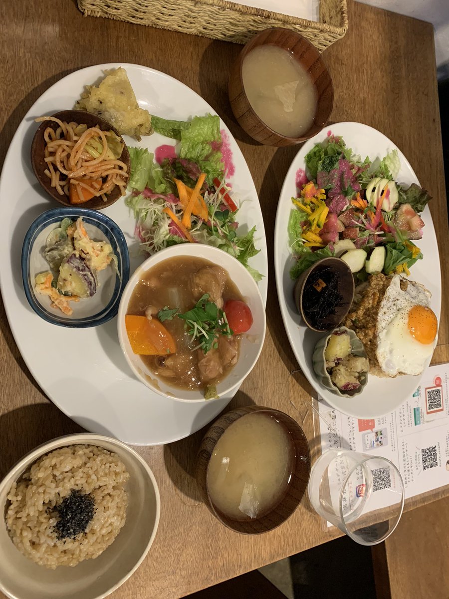 ikasaikyo_pack's tweet photo. 自然食？オーガニック？な
サンミさんでランチ
優しい味すぎて美味すウマス🌟
玄米ご飯🍚やな、やっぱり https://t.co/YWidqma5vz