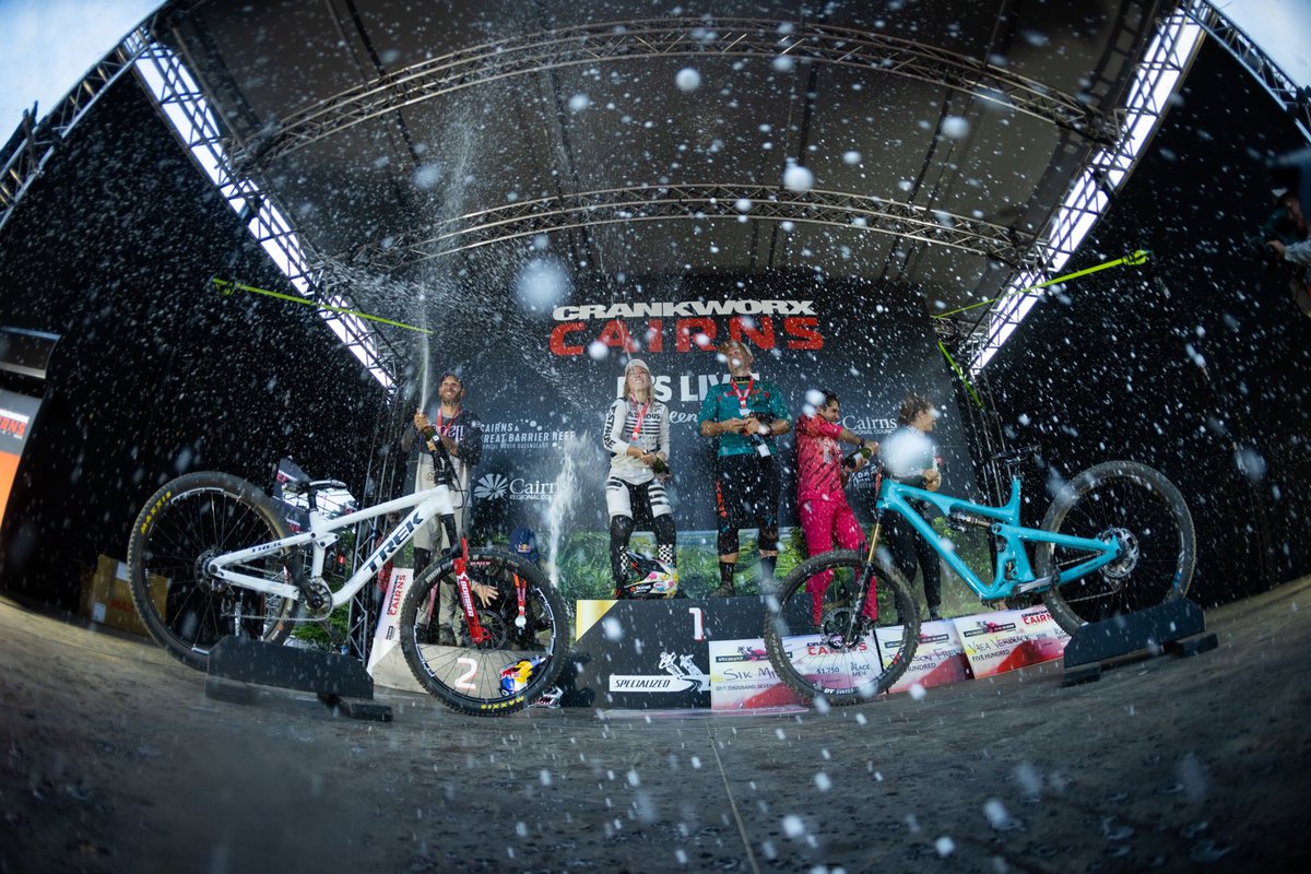 Caroline Buchanan tweet media