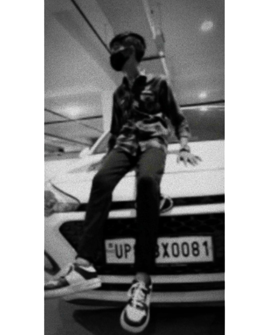 mrarpitrajput's tweet photo. #mobilephotography #carstyle #poses #muskfucking #shoesstyle https://t.co/CvSusOWxBB