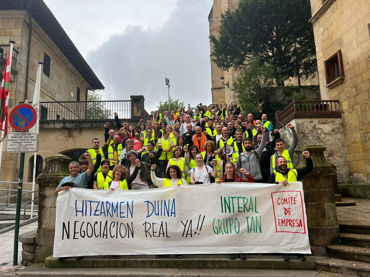 ELAOarsoBidasoa's tweet photo. Arratsalderako kontzentrazio bat deitzen amaitu dugu goizeko plangintza!!!!
🕑 Arratsaldeko 19,00ean
📍Errenteria/Oreretako Zumardian https://t.co/j9bAtzWok7