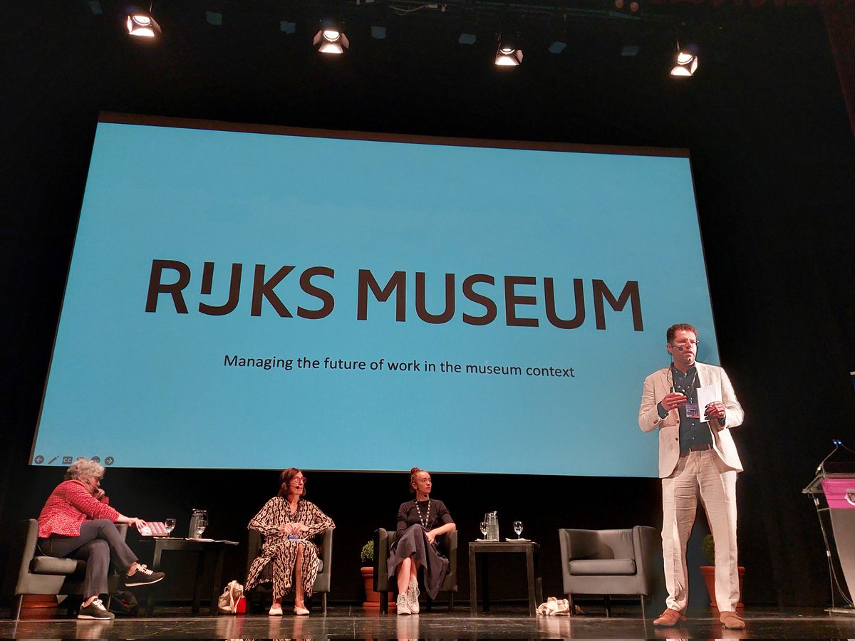 Raymond de Jong from <a href="/Rijksmuseum/">Rijksmuseum</a> is challening the audience to reflect on their HR strategy. How to attract the right talents for the right positions. And to focus on followership instead of leadership, if you want your followership to grow &amp; diversify #NEMOemc22