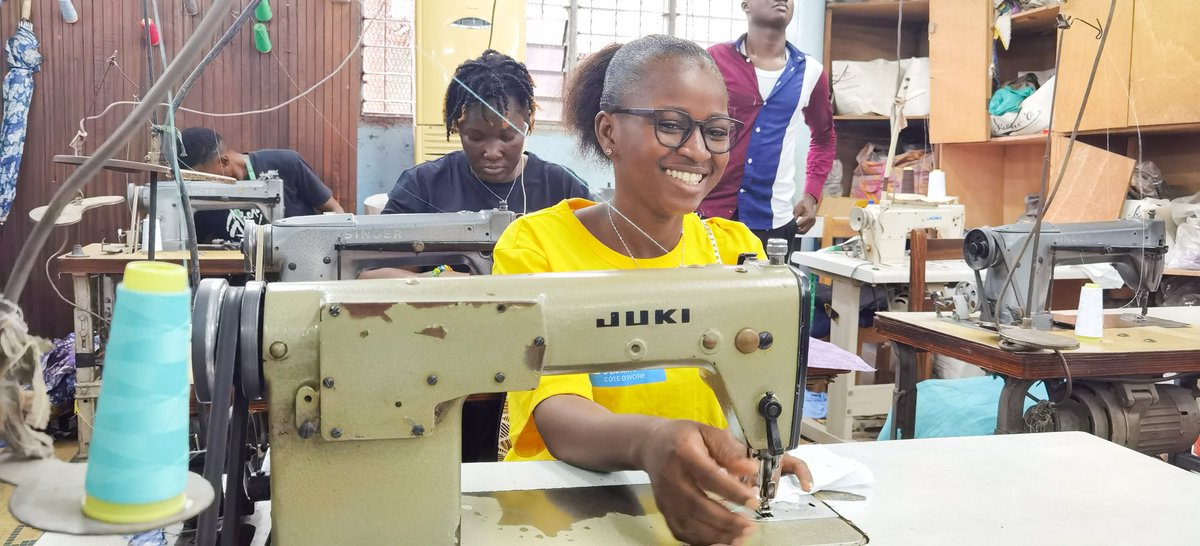 On le dira jamais assez "Éduquer une fille, c'est bâtir une nation". À <a href="/MTNCotedIvoire/">MTN Côte d'Ivoire</a> nous en faisons une priorité dans notre stratégie à travers divers projets d'éducation, de formation et d'insertion de la #FondationMTNCôtedivoire #JourneeInternationaleDelaFille