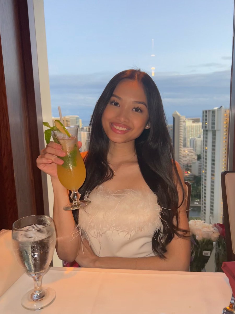logvnn's tweet photo. Before the night ends.. Happy 21st to my girl ♥️ @charkatez https://t.co/niwvyqG6J8