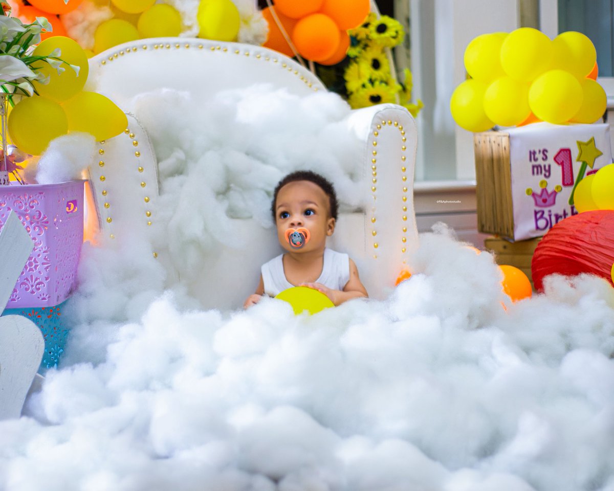 imaginativeTim's tweet photo. I'm also a photographer and photo retouched @RAphotography in #PortHarcourt https://t.co/tc3X99EBeG