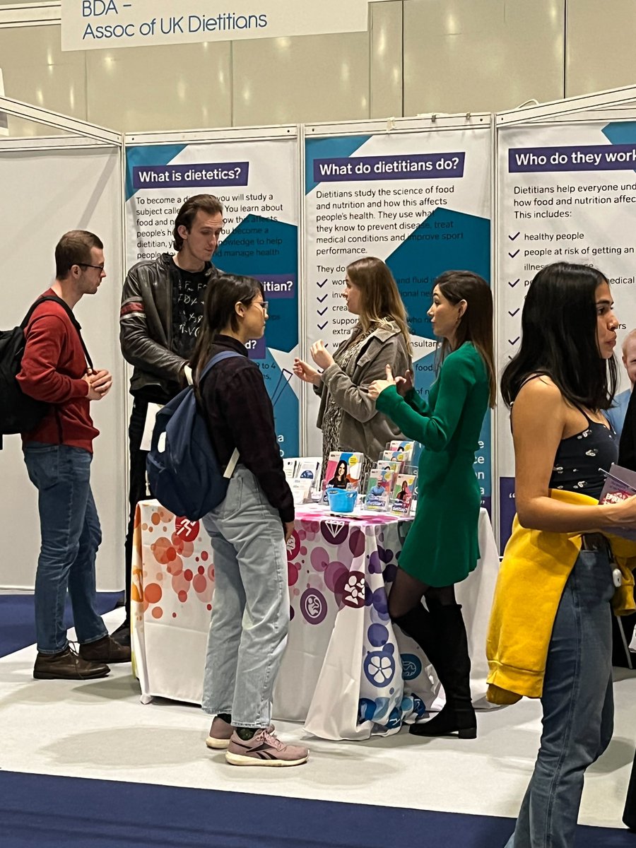 We attended #NewScientistLive over the weekend, promoting Dietetics as a career. We spoke to young students on the dedicated Schools' day about why becoming a Dietitian is such an exciting career path - hopefully we have some more budding RD2bs! 

#WhatDietitiansDo