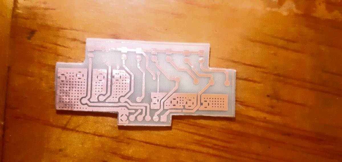e_mwiti's tweet image. You can get this close to hatched patterns for homemade PCBs with the right concentrations of Cupric Chloride. 
#makePCB