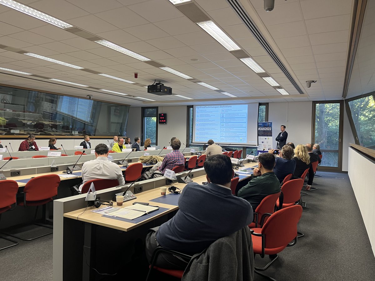 EBAN_org's tweet photo. We started day 1 of #EAIS2022 with #workshops for Angels on #impactinvesting in the #EU and in #Africa, and for BAN Managers on launching #SVPs and on #inclusion, as well as some special wisdom coming from EIT Food on #agritech.
Were you there for it? 😉 https://t.co/F22LeXqX5r