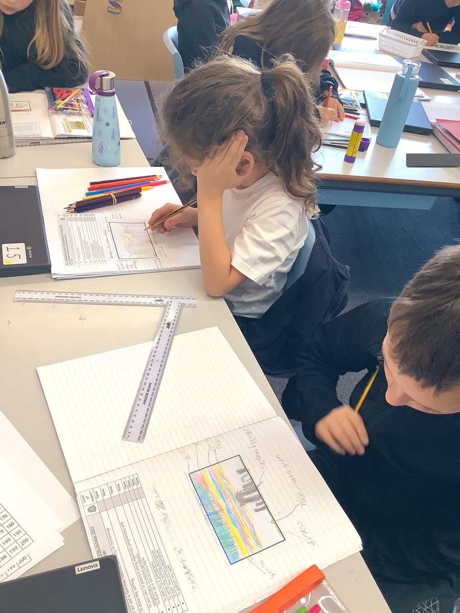 staynorHprimary's tweet image. Team Derwent are imagining their Stonehenge summer solstice setting &amp;amp; drawing it exactly how they picture it so they can bring it to life in their writing! Don’t they look gorgeous!? 🌅🤩✍️@eboractrust #staynorwriting @EH_Stonehenge @Clonehenge #primarywriting #settingdescription