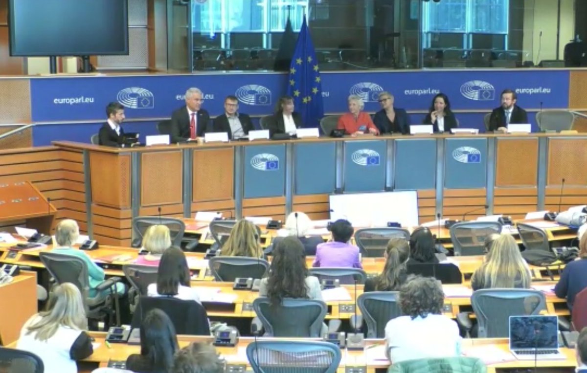 l4wb_f's tweet photo. #PolicyPanelDiscussion @EP_ThinkTank
"The #WhatMakesMe report has evidence that children can be nurtured better. We need to act upon this knowledge." @dragos_pislaru 

📖 Learn more:https://t.co/fm0lC0yJ6D

@UNICEFInnocenti @FetzerInstitute https://t.co/HXYDy7O17Z
