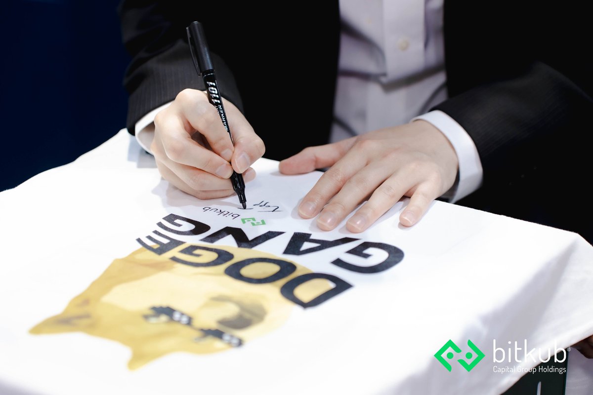 KUBChain's tweet photo. 🎥 BKC Event Highlights
We are honored to have Mr. @toppjirayut, our founder and Group CEO of @BitkubOfficial, joined our booth and share some useful insight at this year’s Thailand Crypto Expo Event.
#CryptoExpo2022 #BitkubChainCryptoExpo #ExperienceBitkubChain #BitkubChain https://t.co/zRx3ellZ9Q