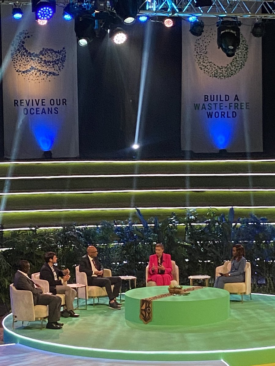 Rich discourse between <a href="/MultiChoiceGRP/">MultiChoice Group</a> Chairman-Imtiaz Patel, <a href="/EarthshotPrize/">The Earthshot Prize</a> CEO-Hannah Jones and 2021 finalist from #Sanargy Kenya, David and Michael on sustainable environmental innovation and interventions.