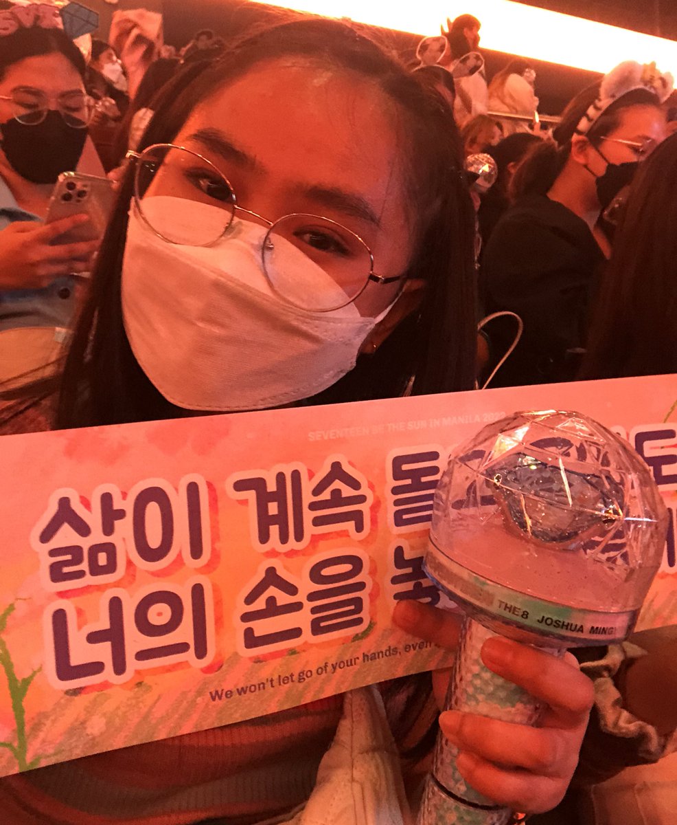 glenbue__'s tweet photo. flew and went home🥺 sebong, seeing you was a dream fulfilled! 

#BeTSinMANILA https://t.co/nrRNDgU0d4