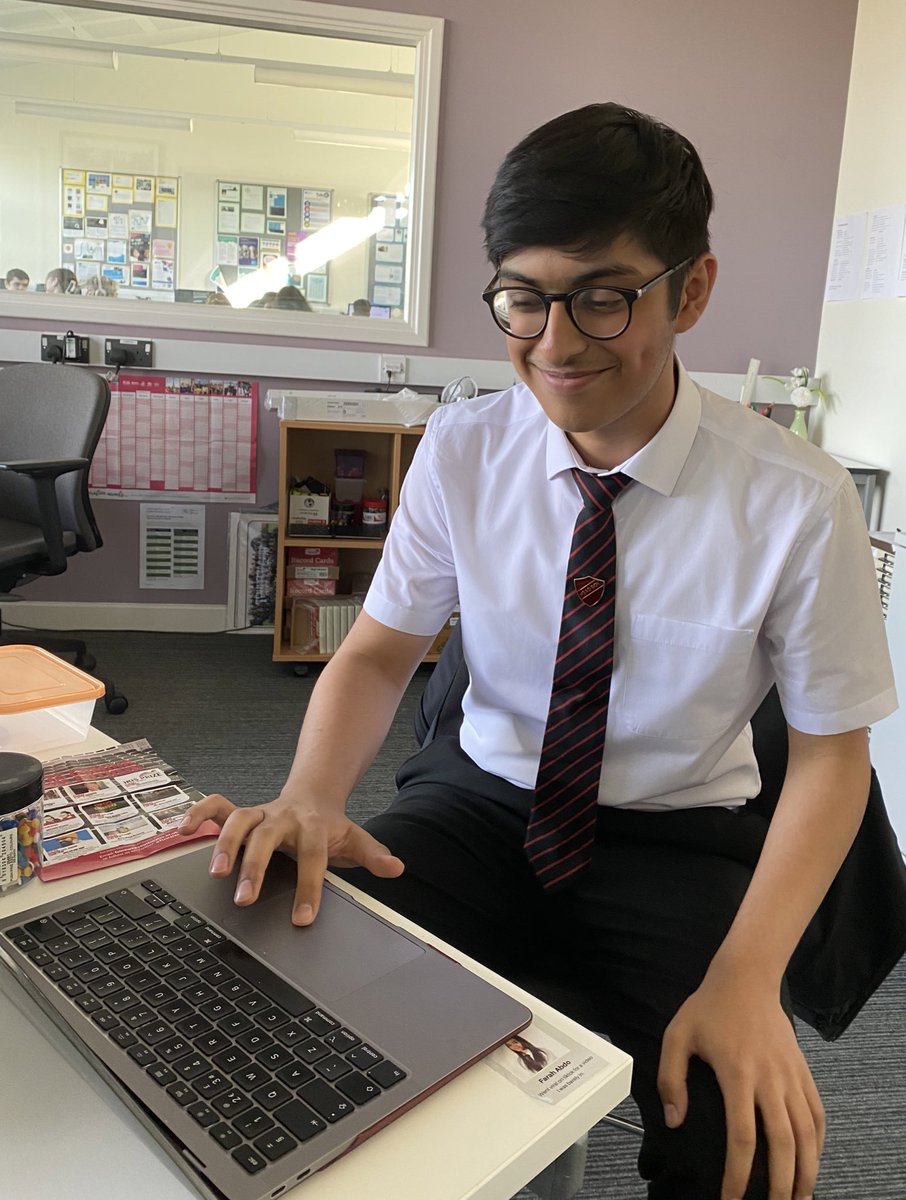 stcyres6th's tweet photo. Good luck to @stcyres6th Head Boy Muhammad, who has just submitted his @ucas_online application. 🙌👏🤞#stcyreschat #futuremedic #Classof2023 #thefuturestartsnow https://t.co/D9nsj95XN9