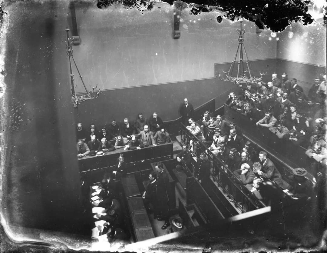 Ever heard of the St Neots Poisoner? This is W Horsford in the dock in 1898, accused of poisoning multiple people! Hear this and more with Chris Jones on his Crime and Punishment walk Oct 19th 7:30-9, £7pp

Book here, or over the phone on 01480 214163
st-neots-museum.arttickets.org.uk/st-neots-museu…