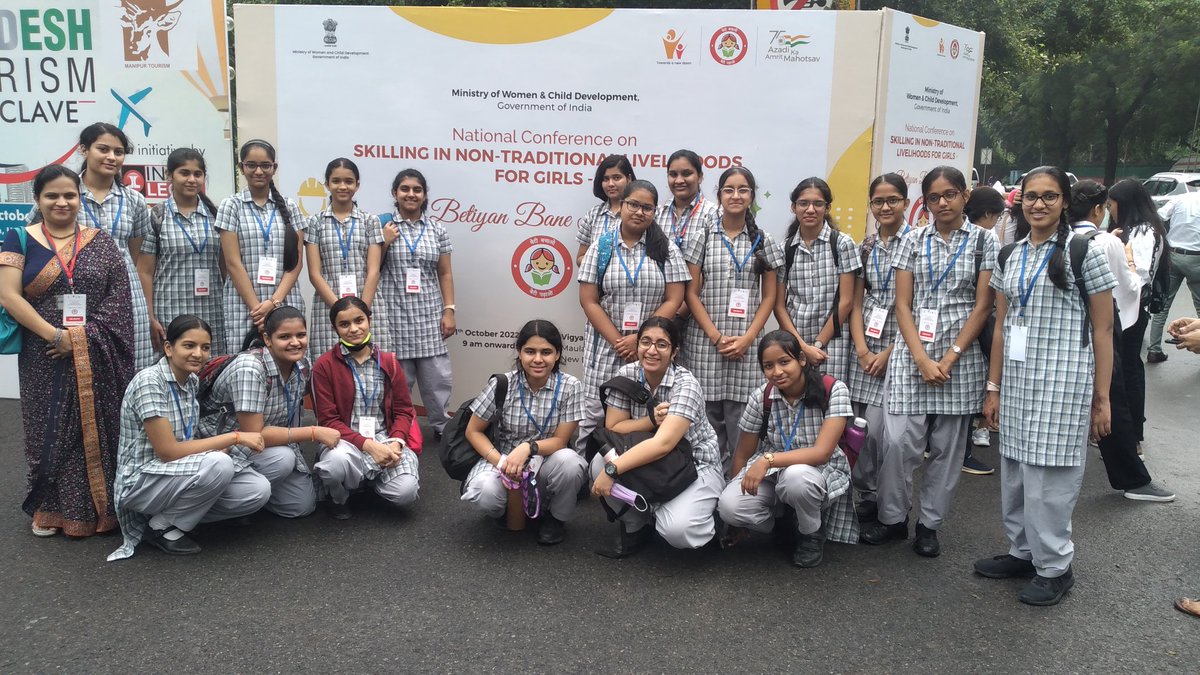 Poonamm1611's tweet photo. Truly empowered and honored to be a part of #BetiyanBaneKushal, a National Conference on Skilling in Non-traditional livelihoods for Girls held at Vigyan Bhawan. Aimed at #digitalempowerment and #skillbasedlearning 4 young girls and women. Gratitude @kandhari_ekta @RashmiJ9993214 https://t.co/qfb0wamUN1