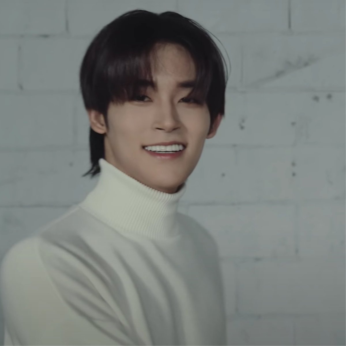 nineiph's tweet photo. I need your love before I fall. Save Me✨💙

'FACE &amp; SAVE ME' Contemporary Dance | Original song by.염종성, BTS | Choreography by Min Jun

🔗 https://t.co/LzNfdIQCS3

@NINE_i_Firstone #NINEi #나인아이 #i_CODE #MINJUN #SEOWON #민준 #서원 #무용 https://t.co/HsedtlzAZF