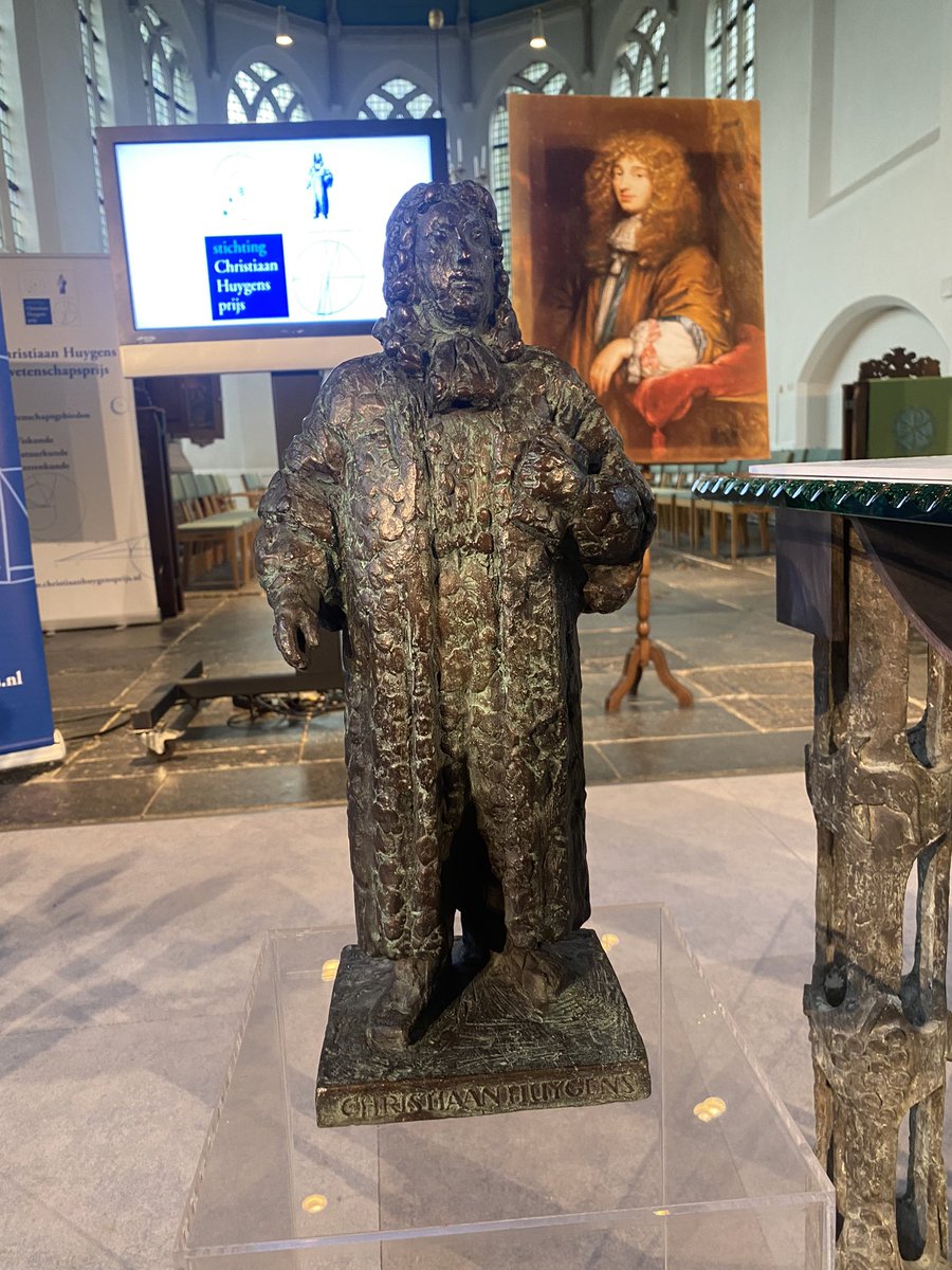 marcelbelt's tweet photo. Verdiend! ⬇️ Unieke prijs voor uniek onderzoek. 
Waar anders dan in @Gemeente_LV werd gisteren de Christiaan Huygens Wetenschapsprijs uitgereikt. 
In @MuseumHofwijck #Voorburg woonde Neerlands grootste wetenschapper en werd de basis gelegd voor uniek onderzoek en uitvindingen 💫 https://t.co/Hr3esi3SCJ