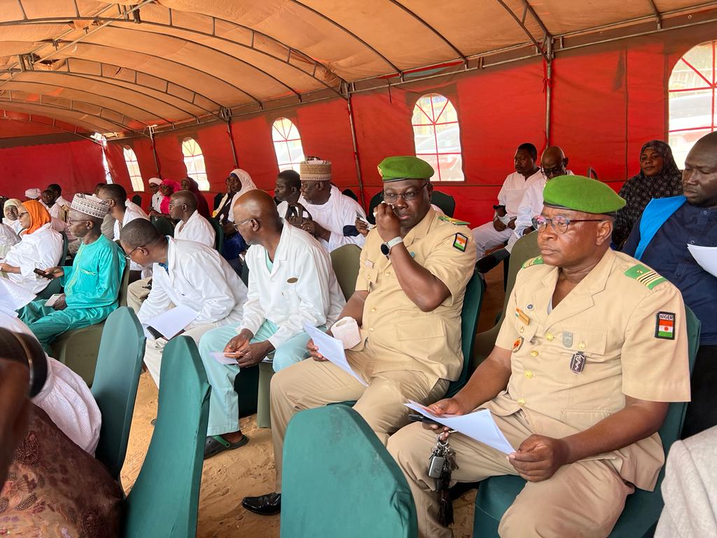 OMSNiger's tweet photo. Lancement par @MSP_Niger de la semaine de consultations gratuites et Conseils en Santé mentale du 10 au 14 oct.2022 à l'occasion de la célébration de la Journée mondiale de #santémentale 2022 avec l'appui de @OMSNiger, @UNHCRNiger, @OIM _Niger, @Coopi ,@CNigerienne,@apbe_officiel https://t.co/mXcPTYDrHc