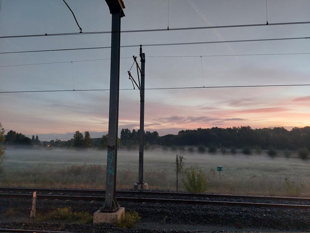 AKWALisette's tweet photo. On my way to an @invent_water ITN training school in Brussels. Looking forward to meeting old and new colleagues fof the first time in 2 yrs. Excited to learn more about the diversity in approaches in #ecologicalforecasting 😊 https://t.co/r2A7r6N43g