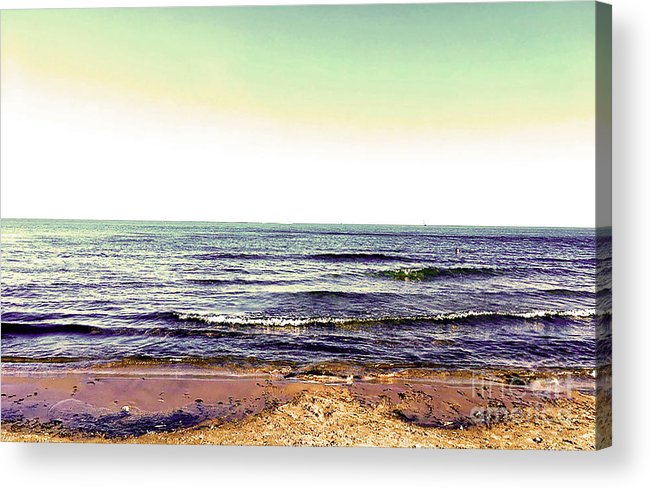 BitaDietrich20's tweet photo. The Absence of colour,
#buyintoart
#waterscene
#Lakers
#poster https://t.co/VWFOpaMzPR