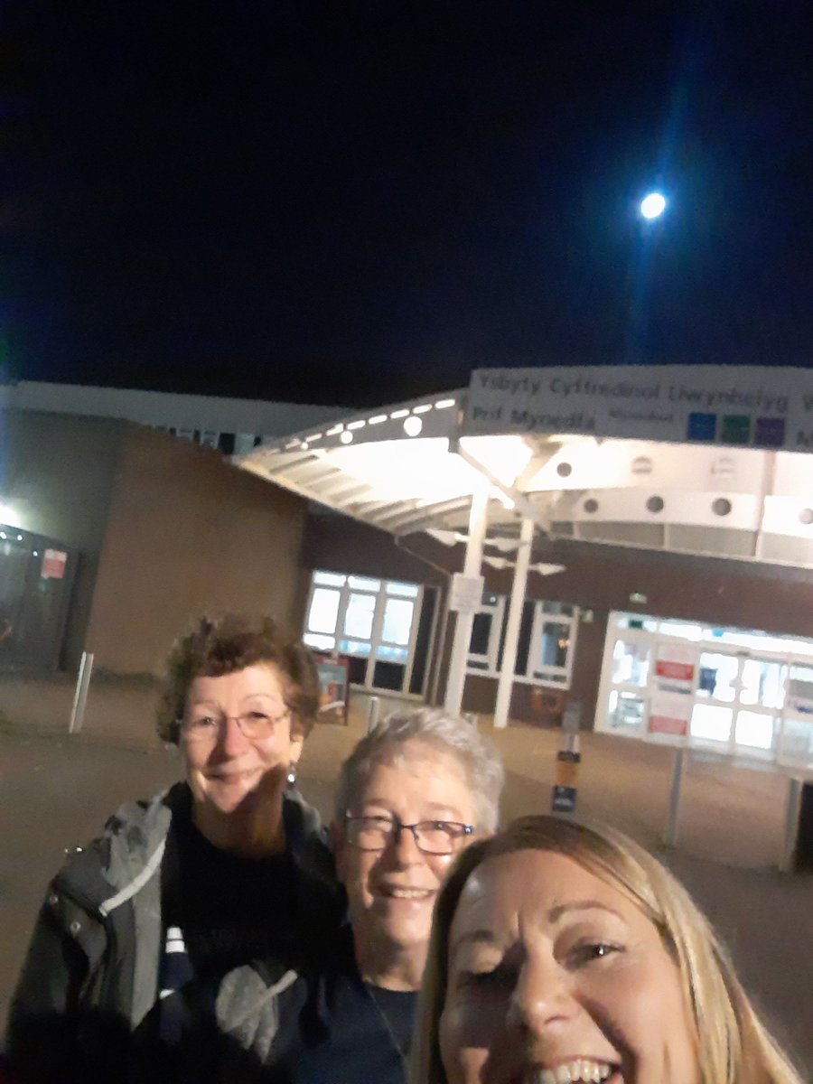 Come and see us to talk about  #FairPayForNuring. Before your shift starts this morning.<a href="/RCNWales/">Royal College of Nursing Wales</a> @Judiththomasrc2 @VickyRees14