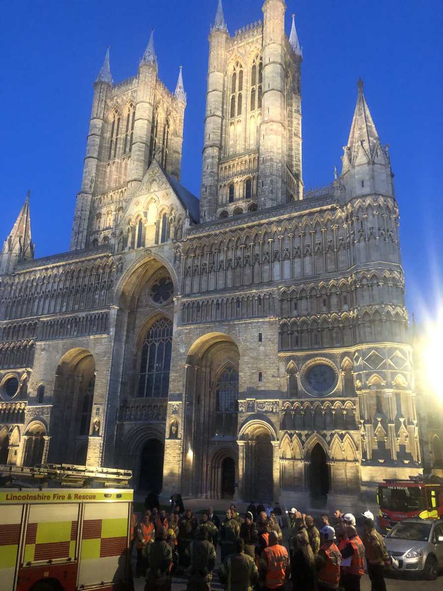 A big  thank you to all ⁦<a href="/LincsFireRescue/">Lincolnshire Fire and Rescue</a>⁩ and Lincoln cathedral staff who set up and facilitated the exercise last night.Hard work from all crews but all extremely proud of looking after the best cathedral in the world #slightlybiased 🚒 ⁦