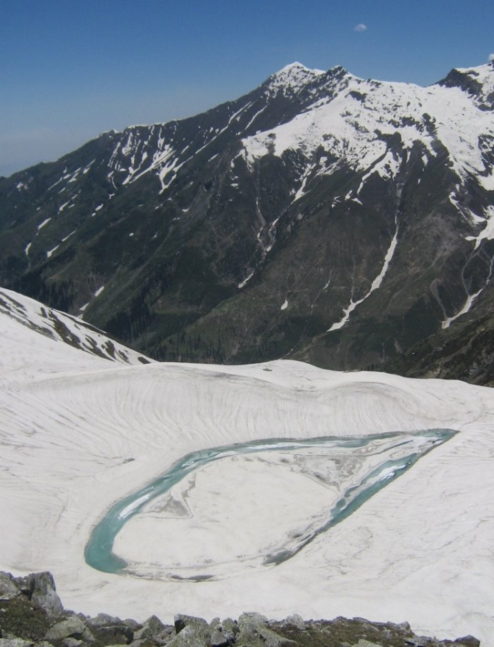 Advpakistan1's tweet photo. #AnsooLake is a #tearshaped #lake located in #KaghanValley in #Mansehra District of #KhyberPakhtunkhwa the #province of #Pakistan. It is located at an #elevation of 4,245 metres (13,927 ft) above #sealevel and considered one of the #highest #lakes of the #Himalaya Range. https://t.co/pGbCkO9HPM