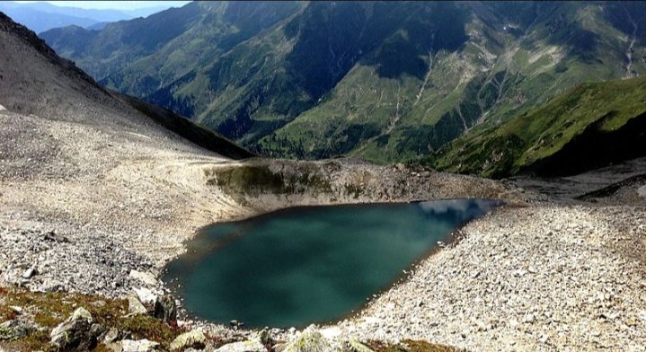 Advpakistan1's tweet photo. #AnsooLake is a #tearshaped #lake located in #KaghanValley in #Mansehra District of #KhyberPakhtunkhwa the #province of #Pakistan. It is located at an #elevation of 4,245 metres (13,927 ft) above #sealevel and considered one of the #highest #lakes of the #Himalaya Range. https://t.co/pGbCkO9HPM