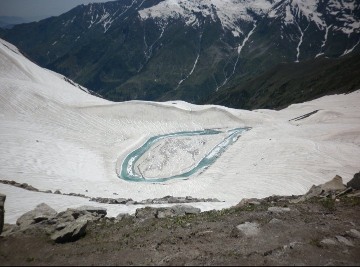 Advpakistan1's tweet photo. #AnsooLake is a #tearshaped #lake located in #KaghanValley in #Mansehra District of #KhyberPakhtunkhwa the #province of #Pakistan. It is located at an #elevation of 4,245 metres (13,927 ft) above #sealevel and considered one of the #highest #lakes of the #Himalaya Range. https://t.co/pGbCkO9HPM