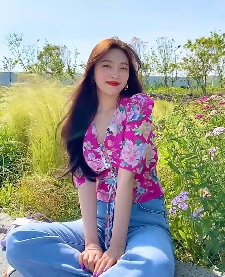JOYFlLES's tweet photo. joy is such a dream girl https://t.co/0GWFo57gu2