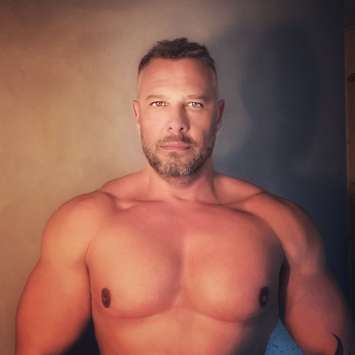 roidmusclelove1's tweet photo. How’s your #Pectober going, so far? 😈

#nipple #nippleclamp 
#muscle #himbo #musclemary #spornosexual #gymrat #musclepig #alphadick #muscleslut #biceps #pec #PecPlay #growingmuscle #inkedmuscle #thick #jacked #thickaf #hornyasf #roided #roidtits #portraitphotography #portrait https://t.co/U4bBtAPFry