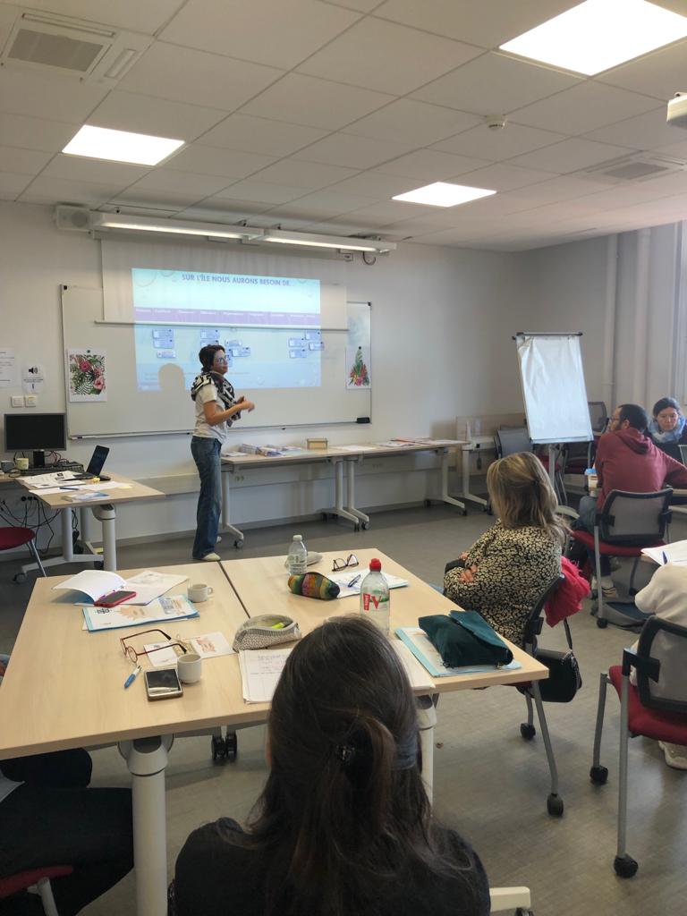 casnav_toulouse's tweet photo. Regroupement des enseignants #EFIV de l'académie sous forme de simulation globale pour échanger sur les problématiques de terrain, expérimenter, réfléchir à des pratiques inclusives et envisager des projets! https://t.co/8HmgMB7eHx
