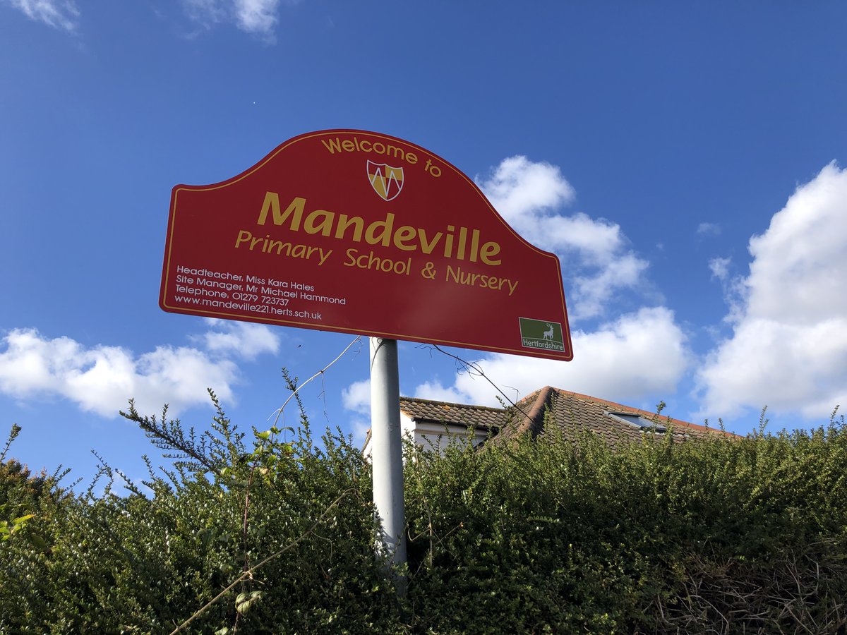 rethinkyourmind's tweet photo. Fantastic day at Mandeville Primary School in Sawbridgeworth as we kicked off #ThePrimarySchoolYellowBook for the 1st of 5 Schools - @musicfromrefuge providing uplifting mental health &amp; #wellbeing sessions. Was great to hear you all in such fine voice on #WorldMentalHealthDay! TY https://t.co/VyuPDpHOfj