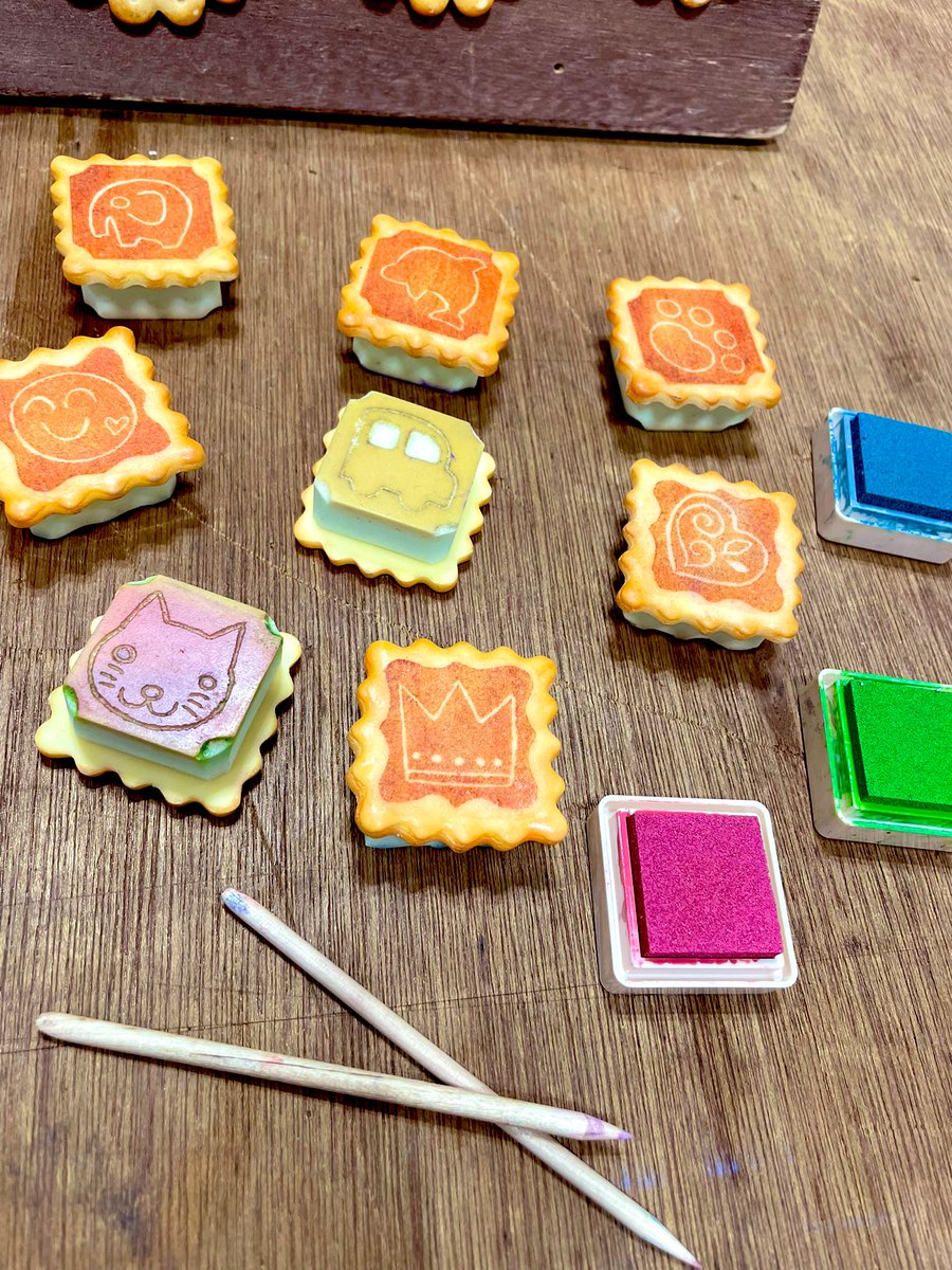 cookie_happy_k's tweet photo. ☆10月17日は鎌倉ではんこ作り_φ(^▽^)☆

ランチ付きのワークショップです。
はんこ作りは10:00スタート

和田塚駅 徒歩3分
『Garden spaceくるくる』

#鎌倉 #鎌倉お出かけ #子連れイベント #ワークショップ #モノづくり #鎌倉くるくる #バイバイマスク #くっきーはっぴー #クッキーはんこ https://t.co/eGUjnDOl6x