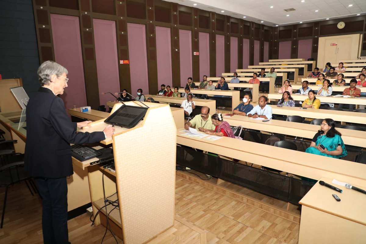 Under #CEFIPRA Lecture Series, Prof. Sylviane Muller delivering 4th lecture at Vellore Institute of Technology (VIT) and interacting with VIT faculty. <a href="/VIT_univ/">VIT University</a> <a href="/IndiaDST/">DSTIndia</a>